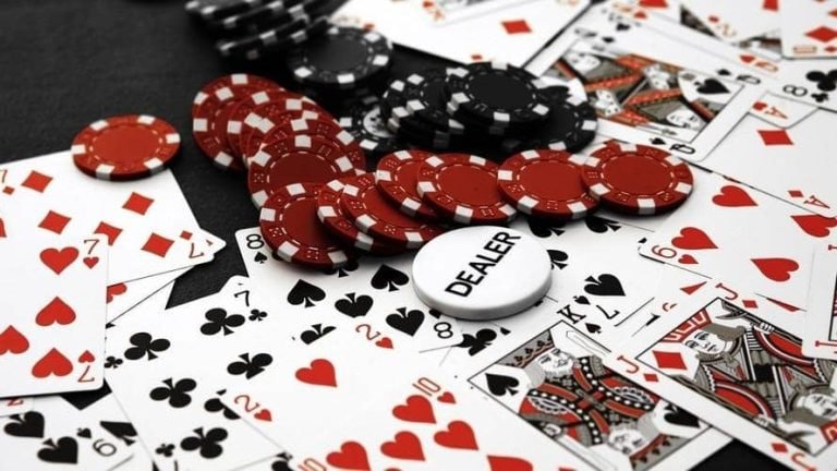 Dashboard interface of vespatogel link showing account balance, poker table lobby, and payment history